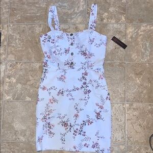 **Last chance** NWT Floral White Dress